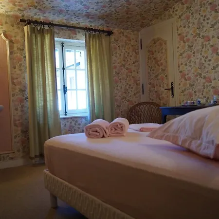 Couette-café Chambres D'hotes Des Roties